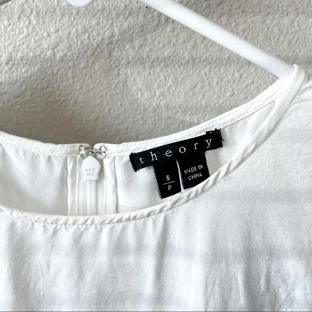 Theory Tank. Size: S. Color: White